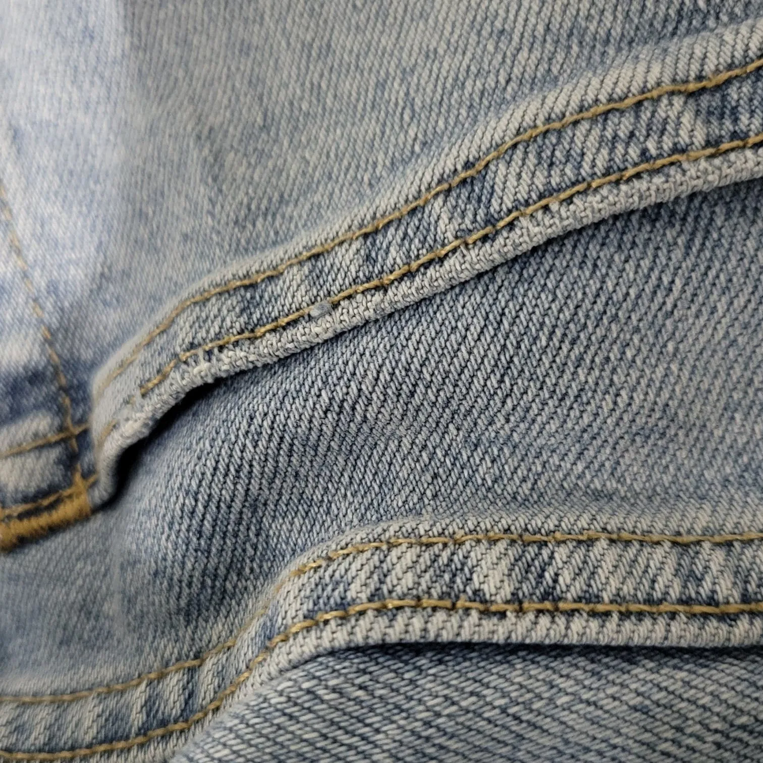 Everlane The Cheeky Short Blue Light Stonewashed Denim Jeans High Rise Button Fly Frayed Size 23