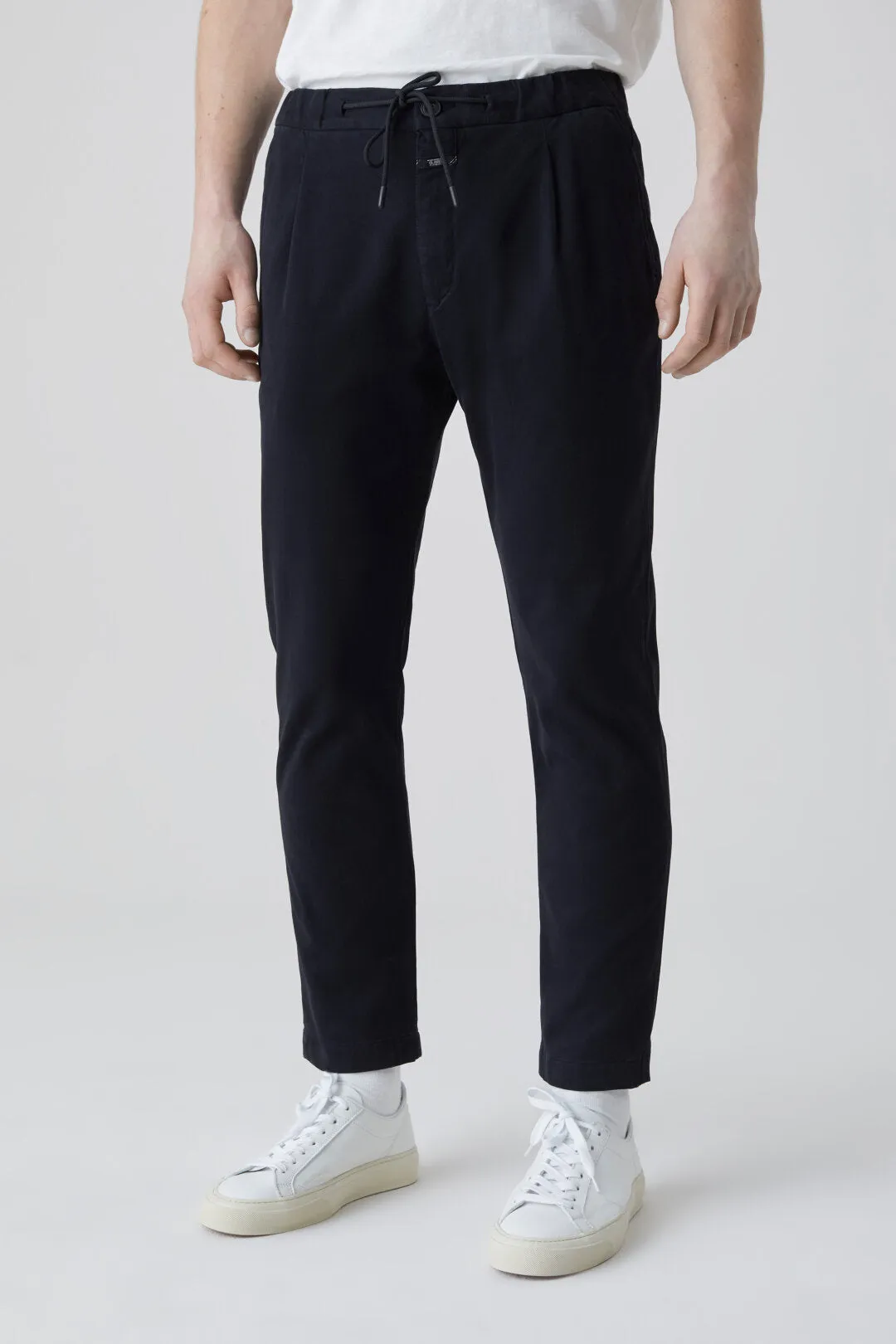 VIGO TAPERED | BLACK
